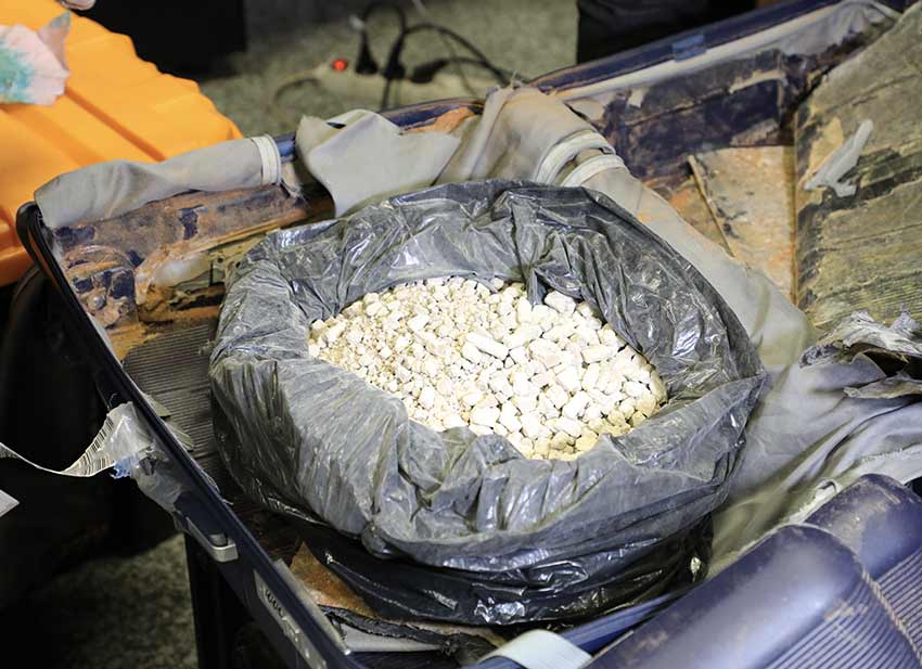 Lutte contre le trafic international de drogue : 3,9kg (trois kilos neuf cent grammes) d’héroïne pure saisis à l’AIBD par la Cellule aéroportuaire anti -Trafics (CAAT)