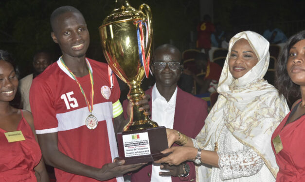 Tournoi de Foot Intégration : L’équipe de l’Administration des Douanes remporte le trophée