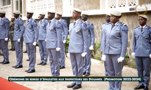 Remise d’épaulettes aux Inspecteurs des Douanes (Promotion 2022-2024)