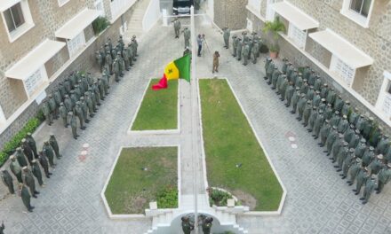 Cérémonie de levée des couleurs à la Direction générale des Douanes