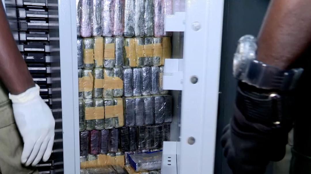 Lutte contre le trafic international de drogues : Les Douanes et la Gendarmerie mettent la main sur 643 paquets de cocaïne