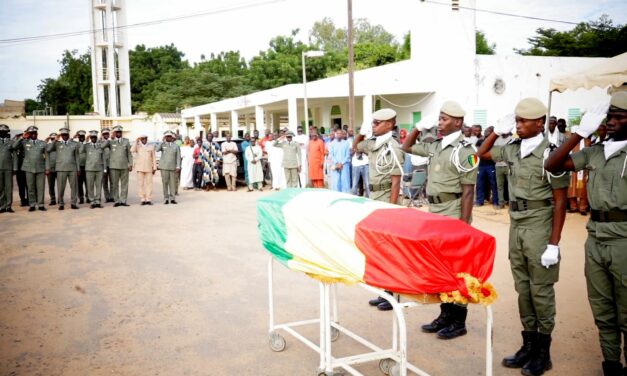 Cérémonie de levée de Corps de l’Adjudant Adama NDIAYE : Des moments empreints d’émotion et de solennité