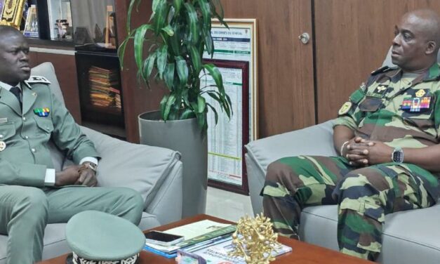 Renforcement opérationnel des Forces de Défense et de Sécurité (FDS) : L’IGFA en visite de travail à la DGD