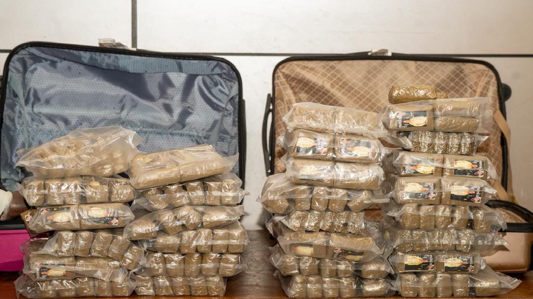 Près de 30 kg de haschich saisis par les Douanes à l’AIBD