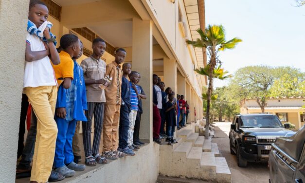 Douane-Populations : La Direction générale des Douanes au chevet du Petit Séminaire de Ngazobil