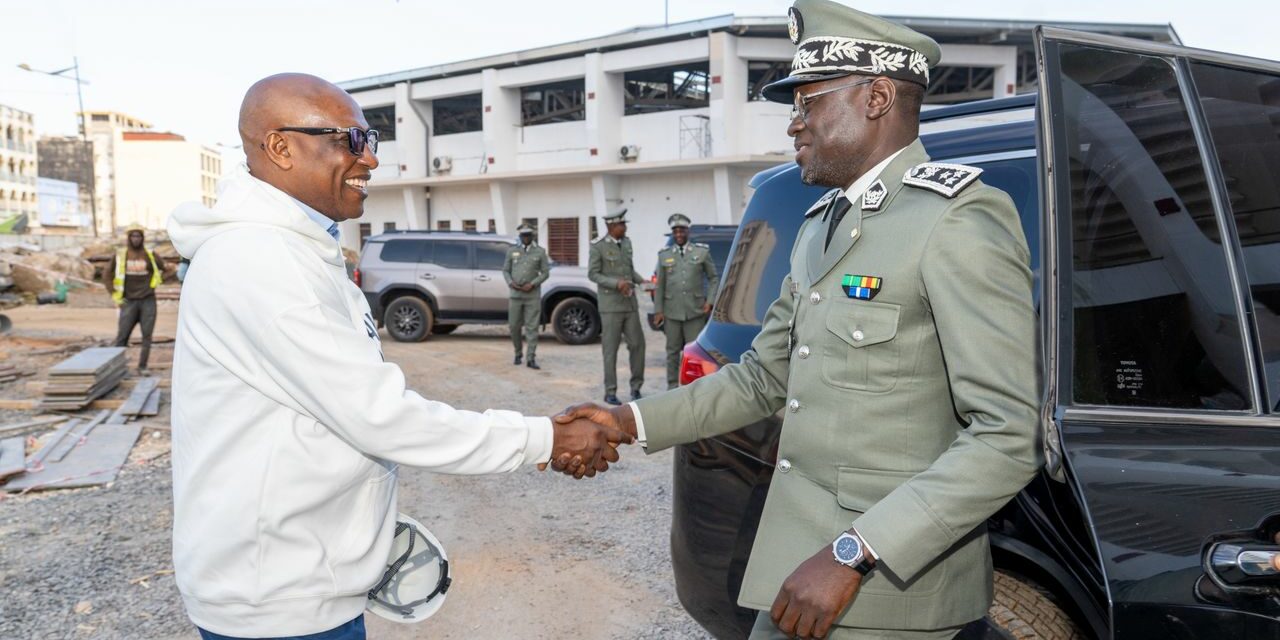 Préparatifs des JOJ 2026 : Le Directeur général des Douanes en visite sur le site du stade Iba Mar DIOP.