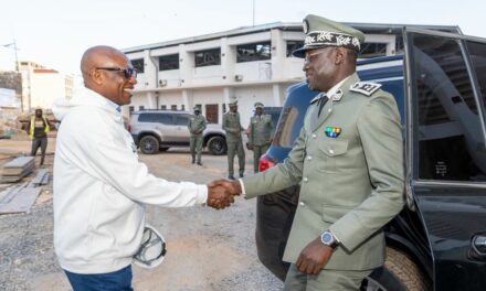 Préparatifs des JOJ 2026 : Le Directeur général des Douanes en visite sur le site du stade Iba Mar DIOP.