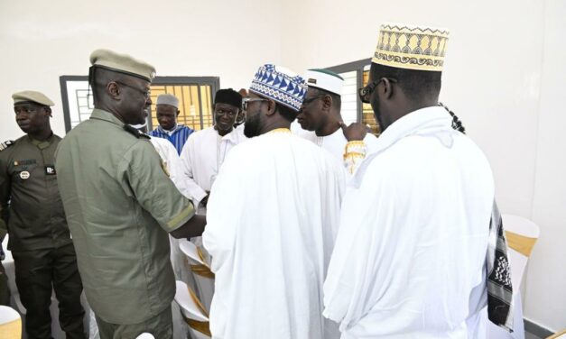 Douanes-Populations : Le Directeur général à la rencontre des populations de Karang