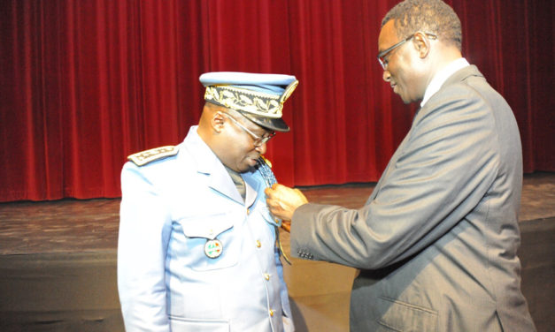 Le DG de la Douanes, Papa Ousmane Guèye élevé à l’Ordre National de l’Ordre du Lion