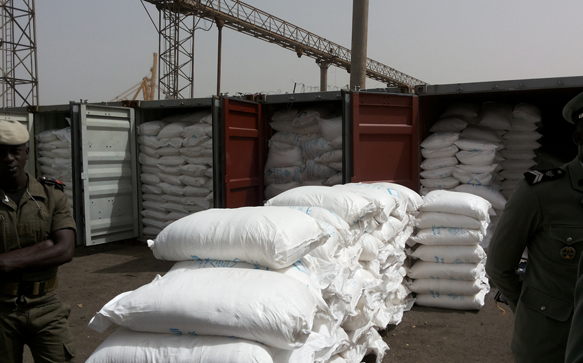 Le Bureau des Douanes du Môle 8 saisit 189 tonnes de sucre frauduleux