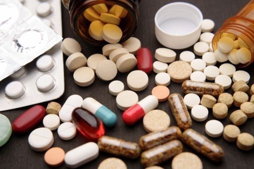 La police et la douane saisissent 3,9 tonnes de médicaments contrefaits