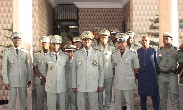 Customs DG, Oumar Diallo and its delegation visiting DRED and Dakar-Exterior officers