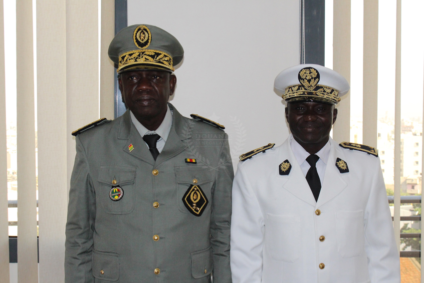 Visite de courtoisie du Chef d’Etat Major de la Marine à Monsieur le Directeur général des Douanes