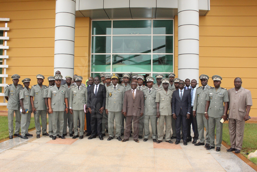 The Customs and Treasury DGs visiting Blaise Diagne International Airport (AIBD)