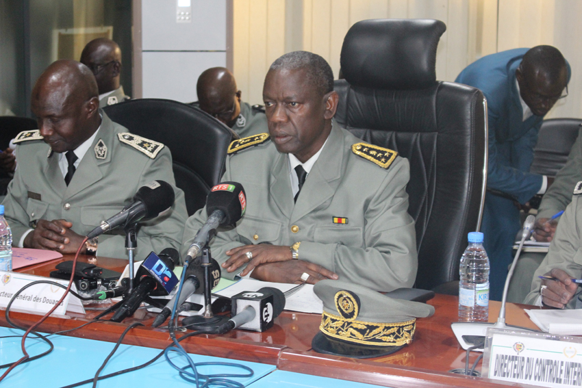 Conférence de presse du DG des Douanes, Oumar Diallo sur le bilan de l’année 2018