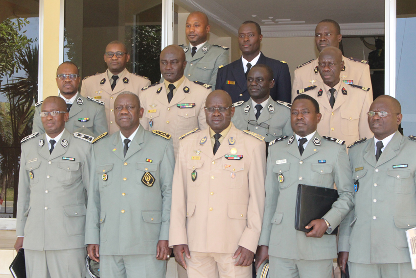 Visite du DG des Douanes au Chef d’état major des Armées