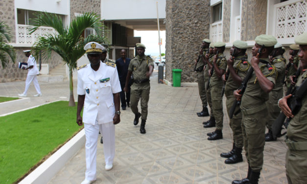 Visite du Chef d’état-major de la Marine à la Direction générale des Douanes