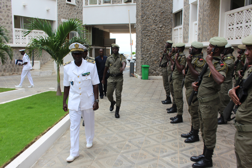 Visite du Chef d’état-major de la Marine à la Direction générale des Douanes