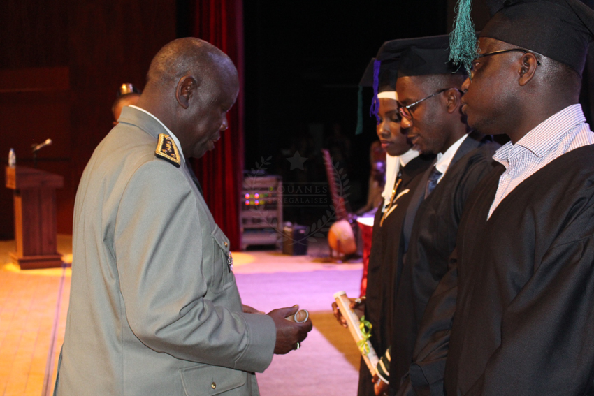 Sortants des 13ème,14ème et 15ème promo de la Douane: le DG, Oumar Diallo invite ces diplômés à respecter leur serment et à servir loyalement le Sénégal