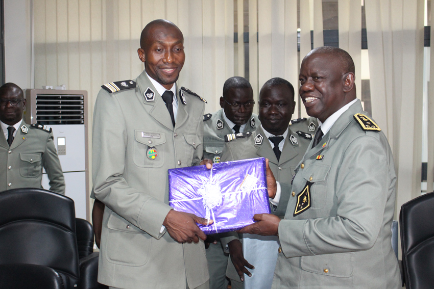 Cérémonie en l’honneur de l’Inspecteur Principal des Douanes et arbitre international Malang Diedhiou