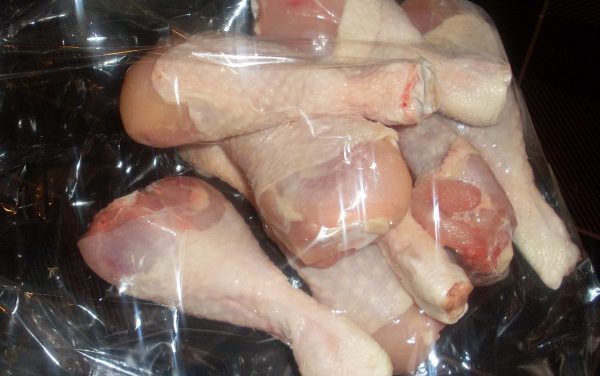 La Douane saisit 1760 kg de cuisses de poulet