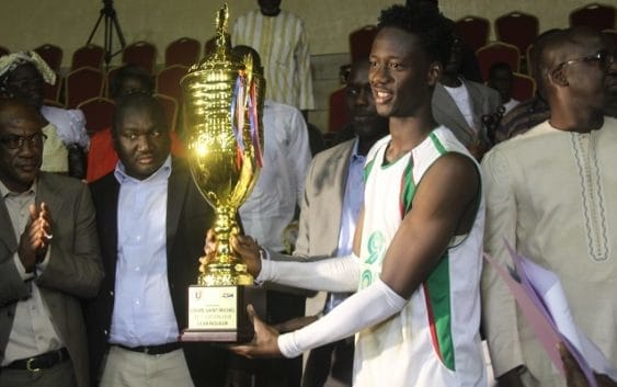 Basket – Coupe Saint-Michel : L’AS Douane remporte son quatrième Trophée devant l’Us Ouakam(61)-(50)!