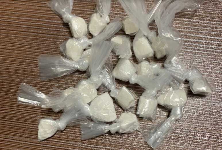 LUTTE CONTRE LE TRAFIC DE DROGUE : 19 petits sachets de cocaïne pure saisis par la Subdivision des Douanes de Dakar-extérieur