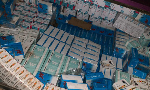 Saisie d’un véhicule Berline rempli de faux médicaments vers la frontière gambienne ( Keur Mbouki)